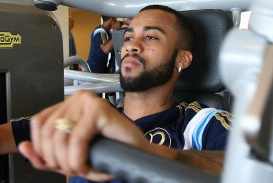 Clube da Série A oficializa proposta por atacante alvo do Vasco