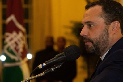 Após impasse na Ferj, presidente revela que Fluminense está perto de um acordo com o Carioca: 'Caminhando'