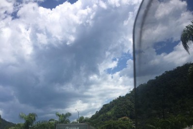 Manhã de sexta-feira com congestionamento na BR 101 em Angra