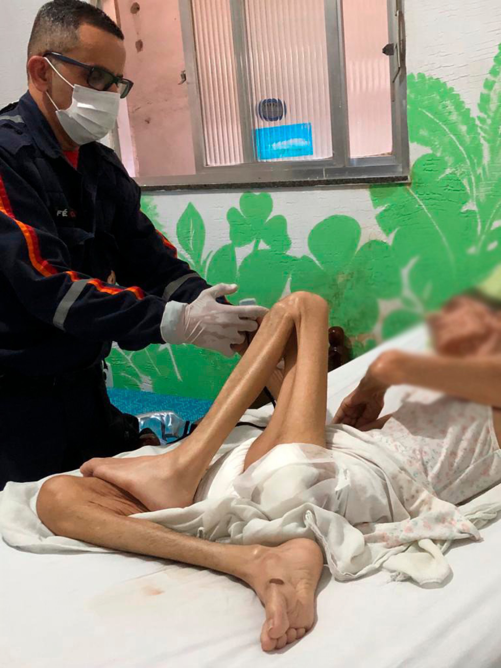 Idosos foram encontrados debilitados