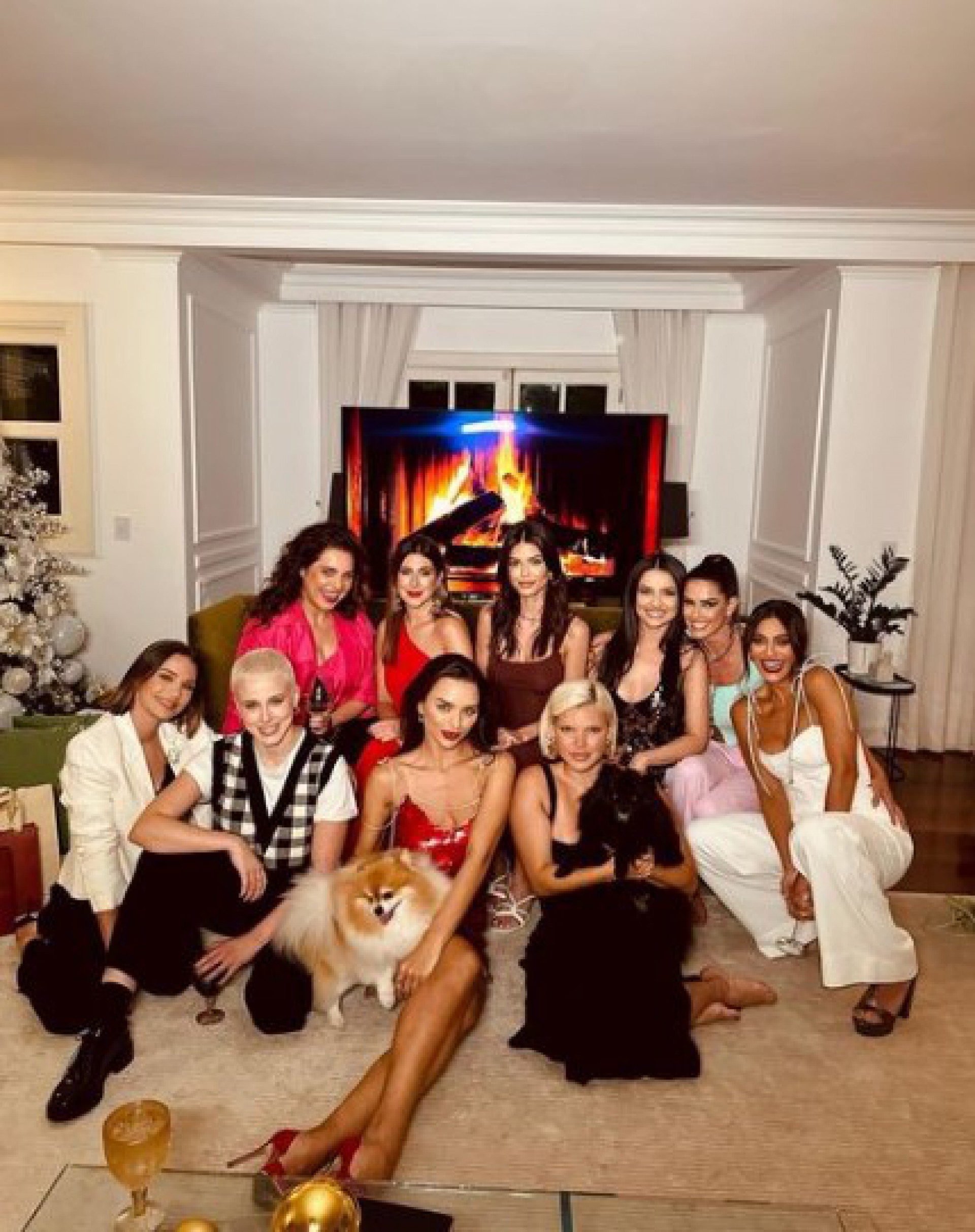 Rafa Kalimann recebe time de famosas para amigo oculto - Reprodução Internet