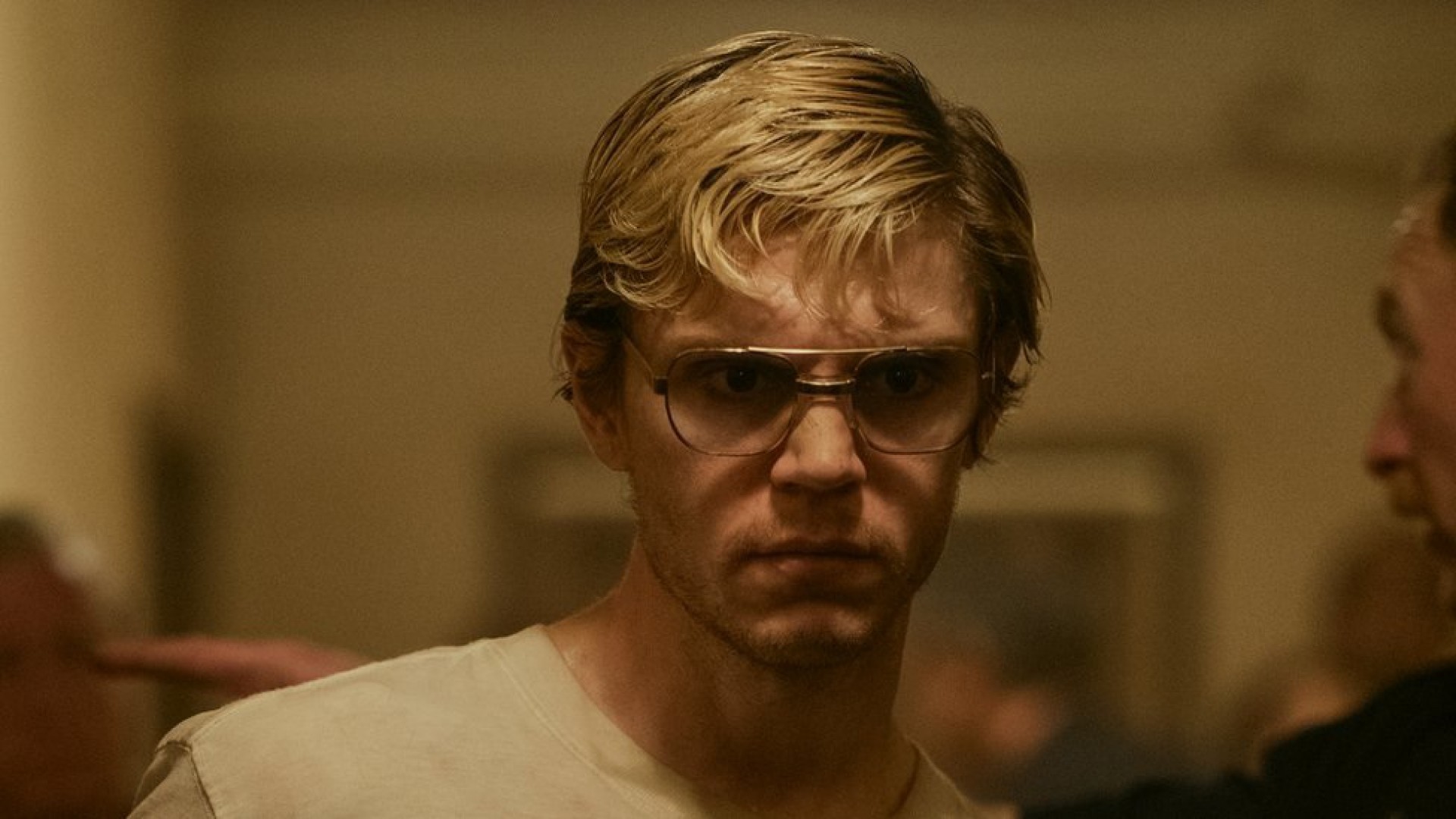 Evan Peters interpreta Jeffrey Dahmer na série 'Dahmer: Um Canibal Americano' - Divulgação  / Netflix