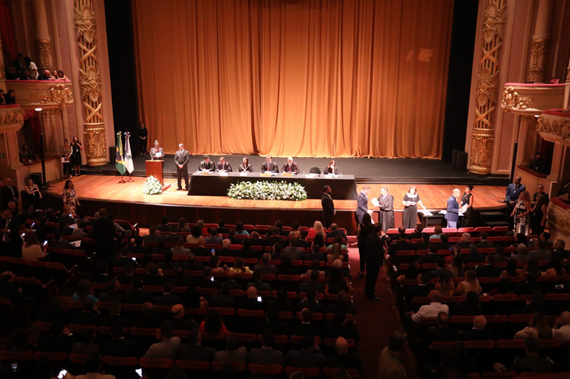 Diplomação aconteceu no Theatro Municipal, no Centro do Rio - Pedro Ivo / Agência O Dia
