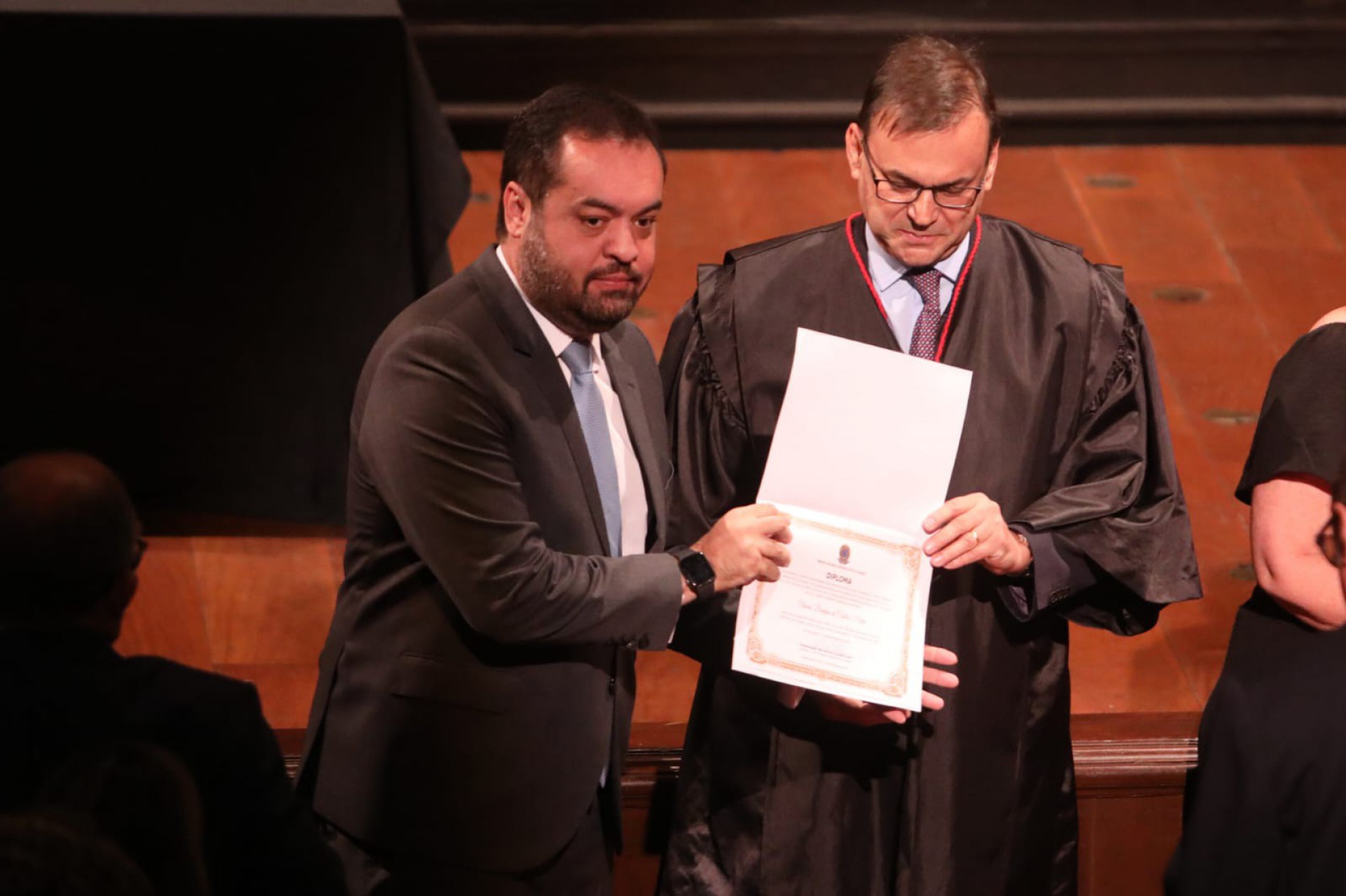 O governador eleito Cláudio Castro (PL) foi o primeiro a receber o diploma - Pedro Ivo / Agência O Dia