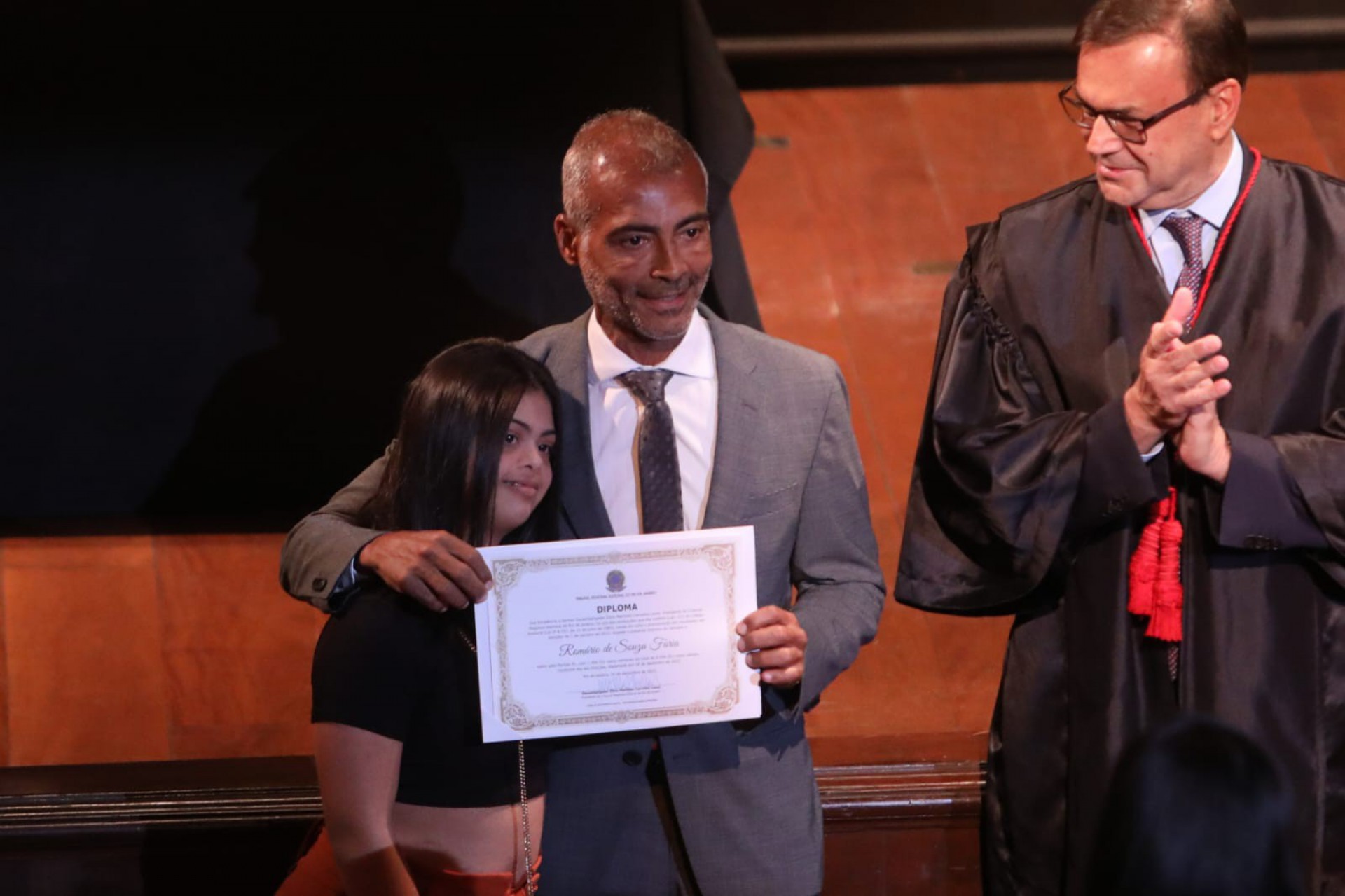 Romário (PL), eleito senador, acompanhado de sua filha Ivy - Pedro Ivo / Agência O Dia