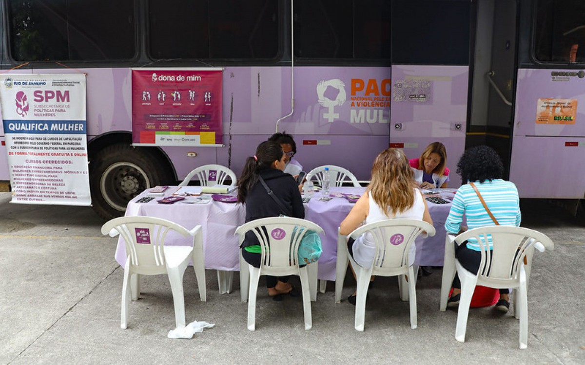 O mutirão contou com serviços e orientações voltados para mulheres - Ernesto Carriço/Governo do Estado