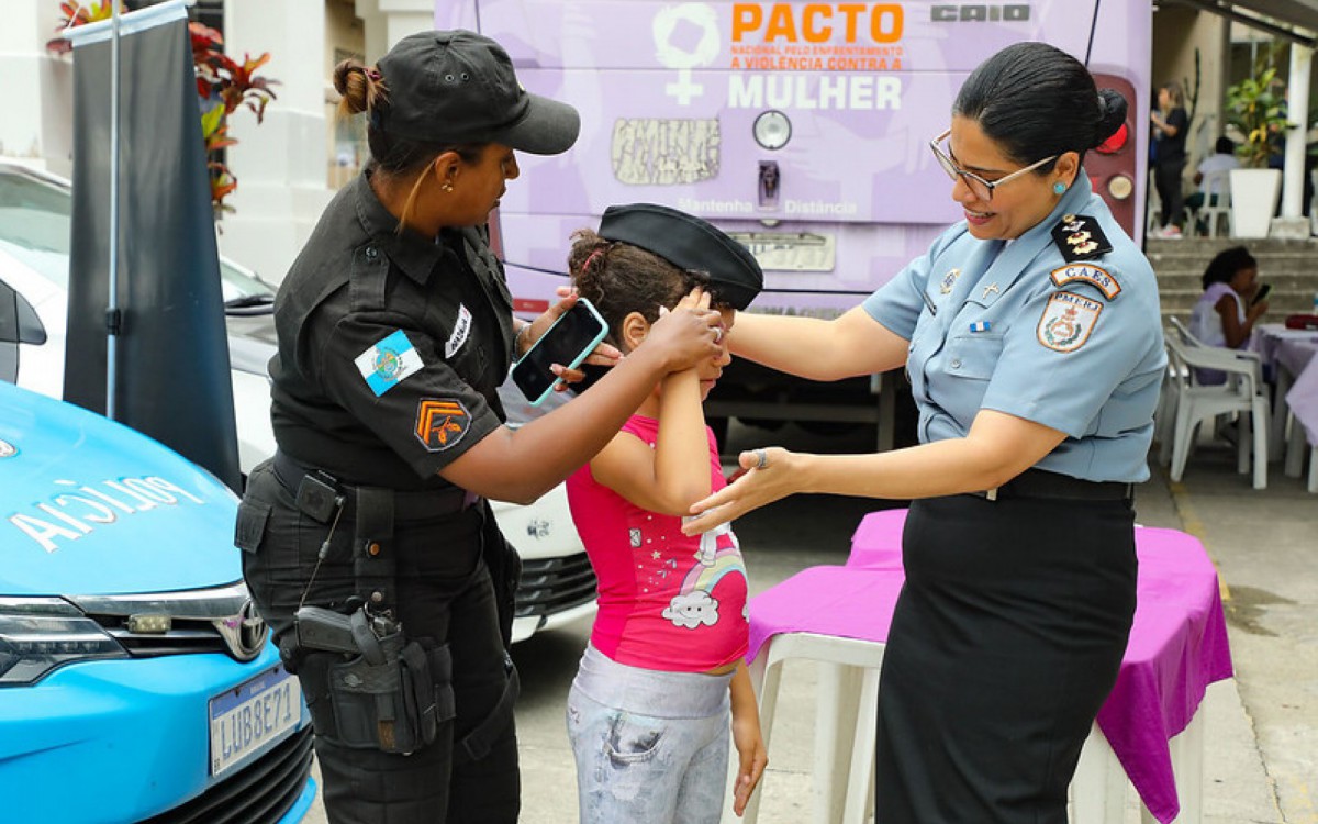 O mutir&atilde;o contou com servi&ccedil;os e orienta&ccedil;&otilde;es voltados para mulheres - Ernesto Carri&ccedil;o/Governo do Estado