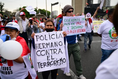 Antecipação de eleições no Peru fracassa em meio a protestos