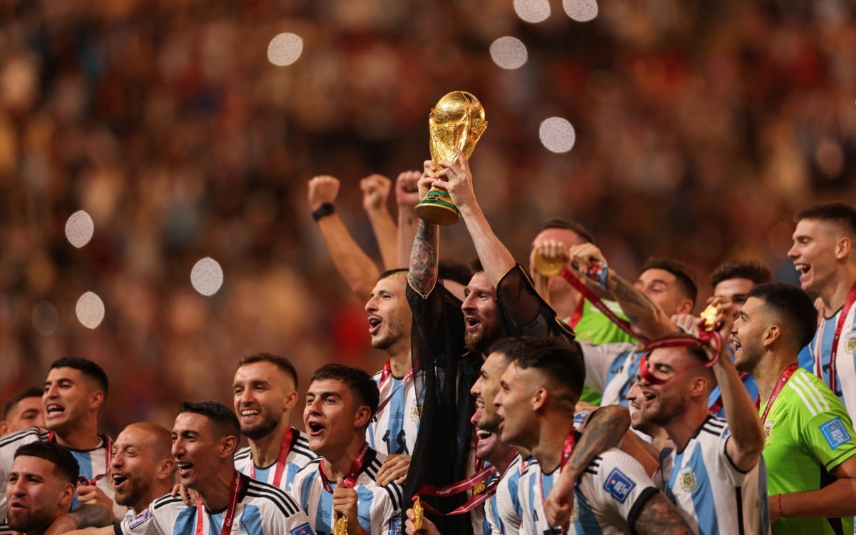 A Argentina foi campeã do mundo em 1978, 1986 e 2022 - FOTO: Adrian DENNIS / AFP