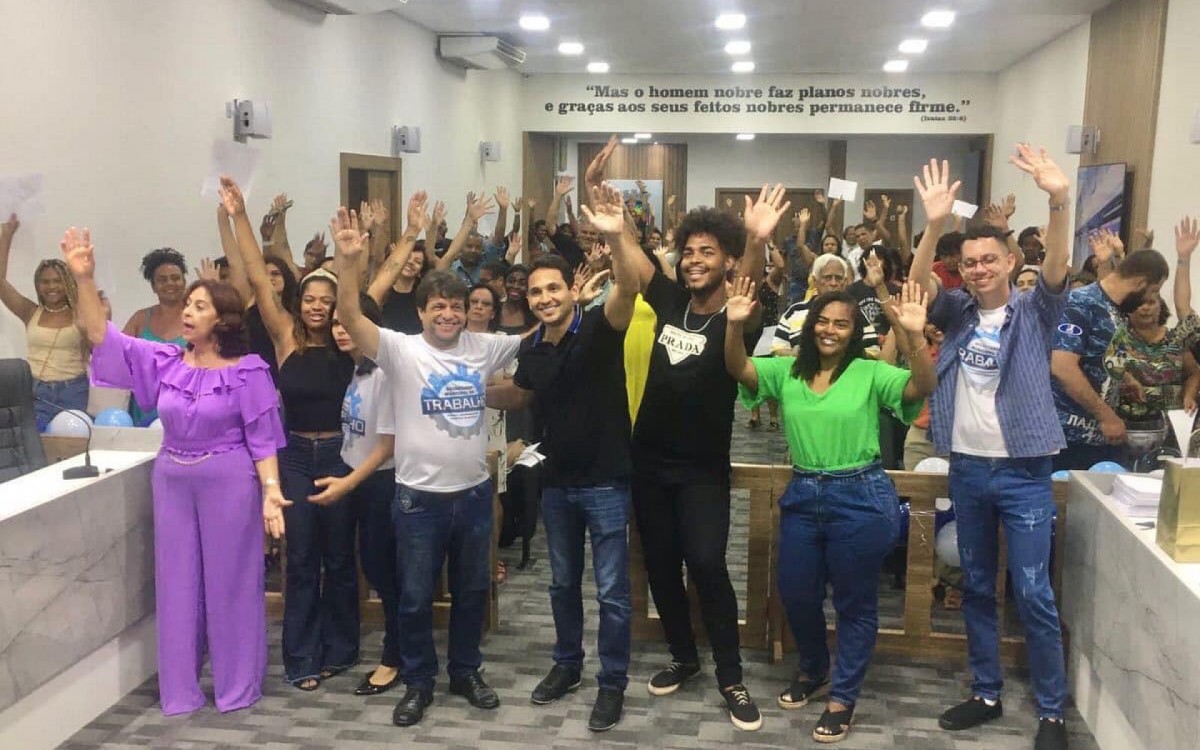 A C&acirc;mara Municipal recebeu a formatura dos 215 formandos dos cursos da Secretaria de Trabalho, Emprego e Desenvolvimento Econ&ocirc;mico