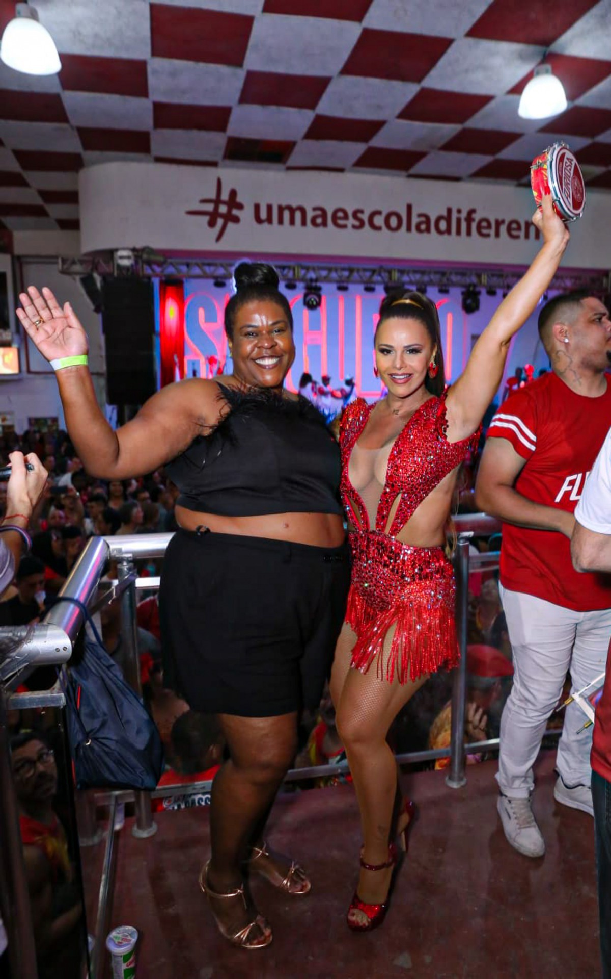 Cacau Prot&aacute;sio e Viviane Ara&uacute;jo