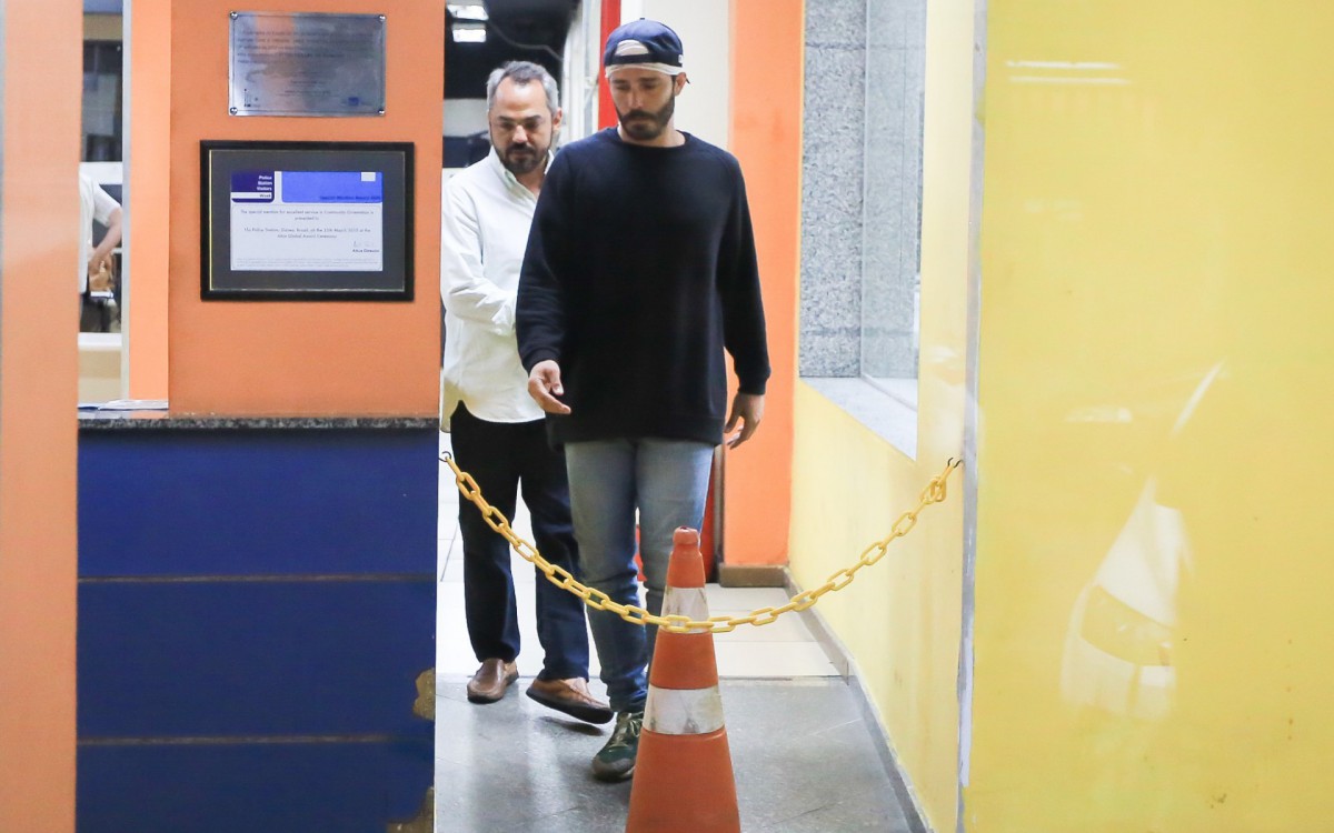 Thiago Rodrigues prestou depoimento na 15ª DP (Gávea) - Fabricio Pioyani/AgNews