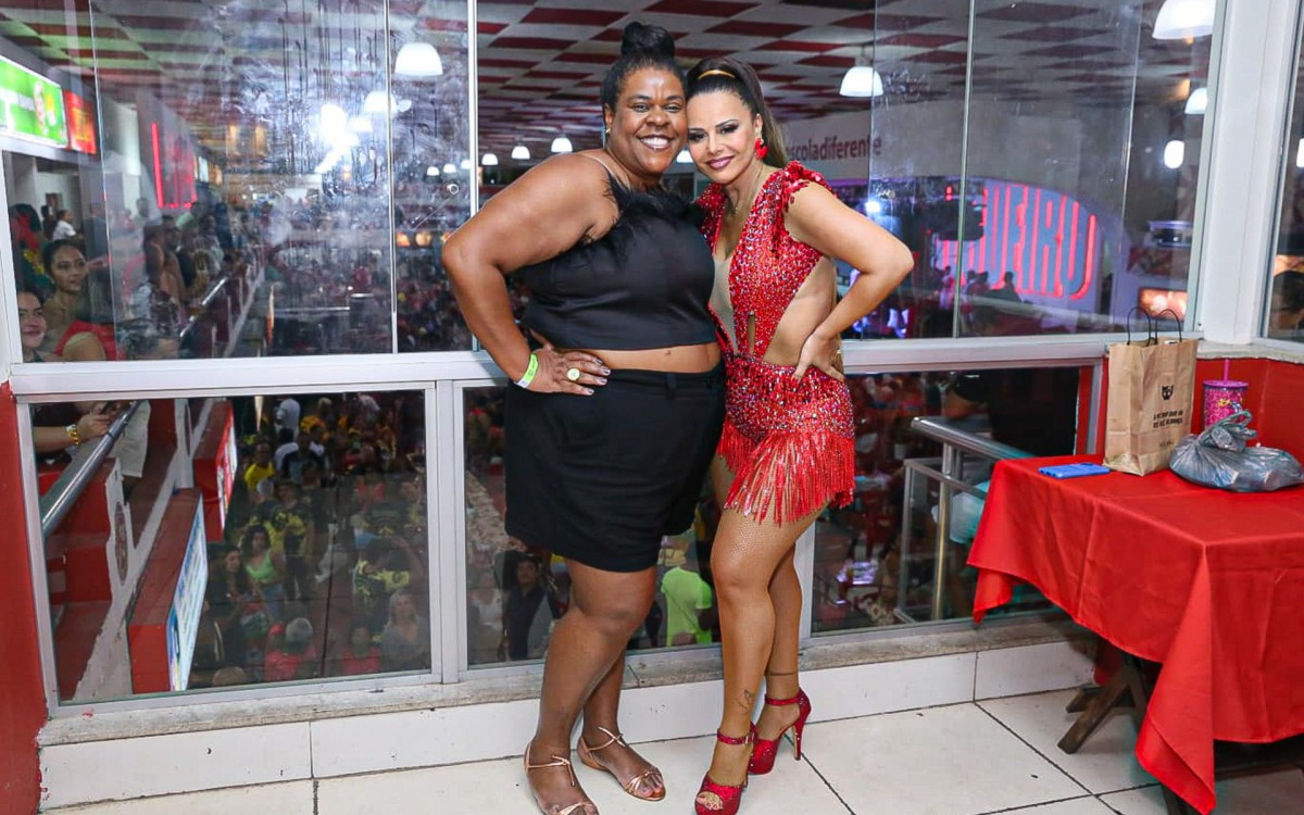 Cacau Prot&aacute;sio e Viviane Ara&uacute;jo