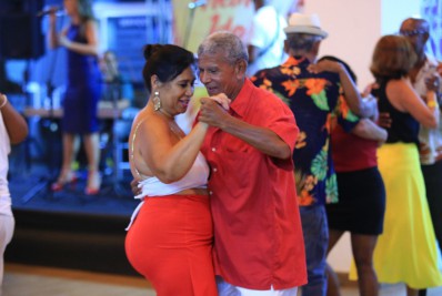 Belford Roxo: Baile da Melhor Idade celebra última edição do ano