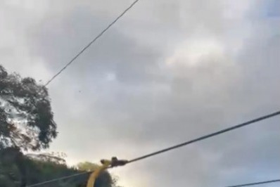 Alunos da rede municipal participam do voo de helicóptero com o papai noel