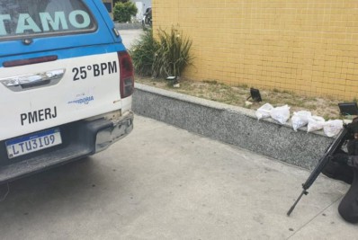 PM apreende farta quantidade de drogas em Unamar, distrito de Cabo Frio