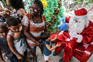 Clin leva Natal sustentável e solidário para comunidade de Niterói
