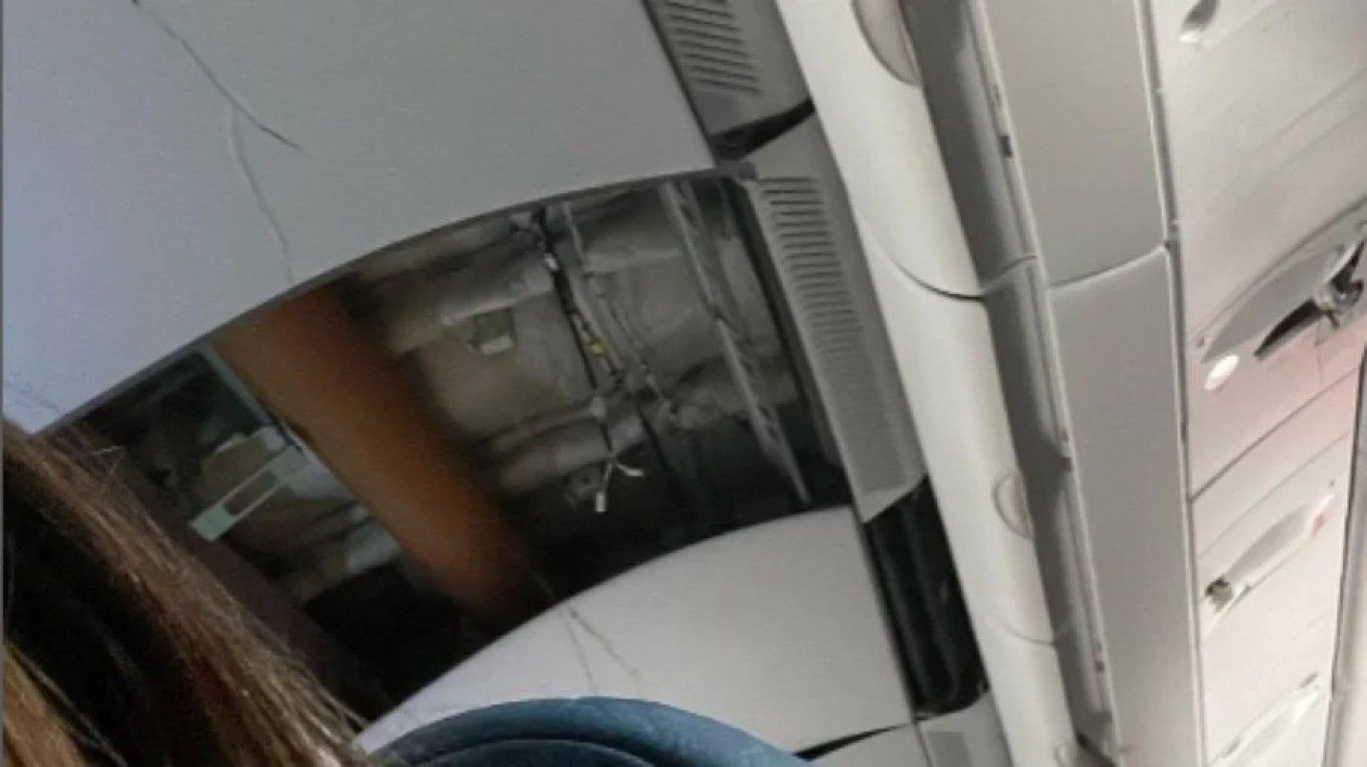 Turbul&ecirc;ncia em voo para o Hava&iacute; deixa 36 feridos e aeronave danificada - Reprodu&ccedil;&atilde;o/Instagram