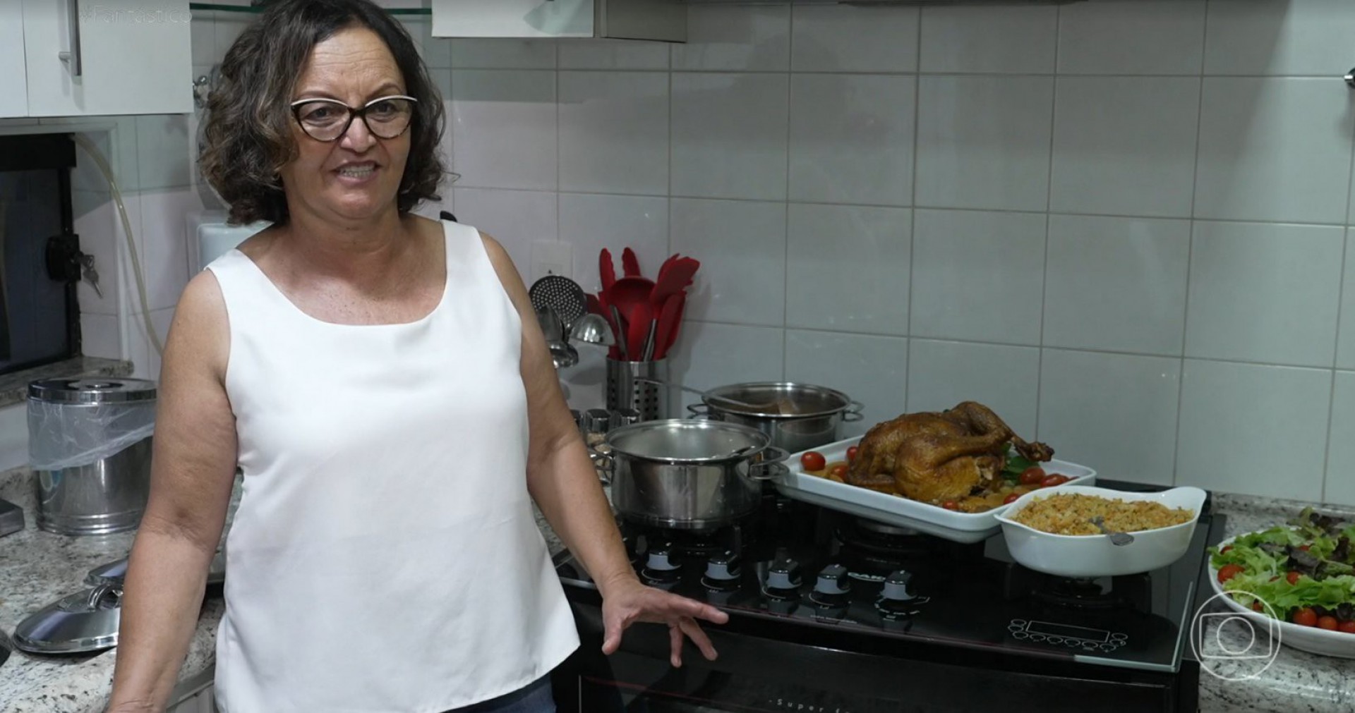 Sucesso no TikTok, dona Eleni vira 'Repórter Por Um Dia do Fantástico' - Reprodução