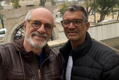 Marcos Caruso nega casamento em Portugal: 'Não houve cerimônia nenhuma'