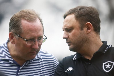 Botafogo faz proposta para contratar ex-atacante da seleção brasileira, afirma jornalista