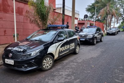 Homem é preso por maltratar a própria mãe e mantê-la em cárcere privado