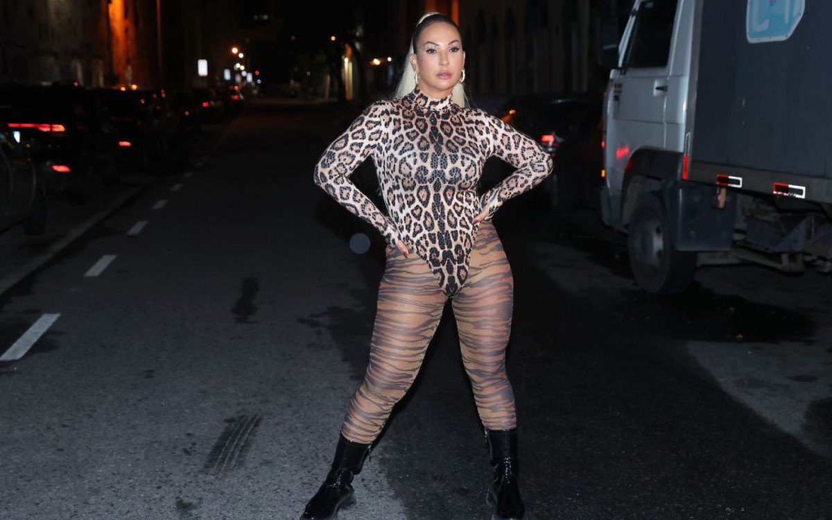 Valesca Popozuda se apresenta no Centro do Rio na noite desta ter&ccedil;a-feira