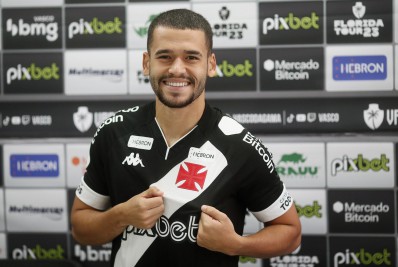 'Chegar no Vasco é gratificante', diz De Lucca em apresentação