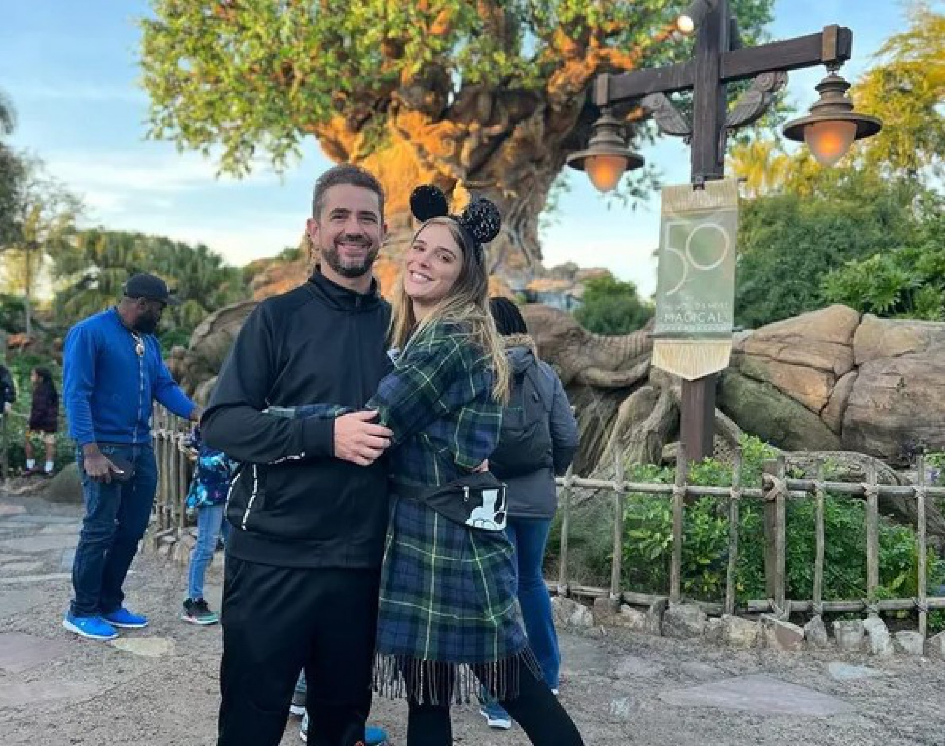 Rafa Brites e Felipe Andreoli estão de férias com os filhos na Disney - Reprodução/Instagram