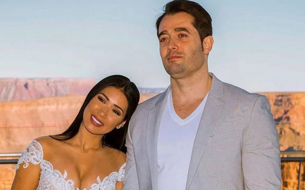 Simaria acusa o ex-marido, Vicente Escrig, de furtar R$ 5 milh&otilde;es de sua conta