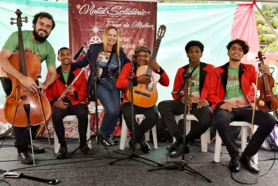 Natal Solidário da Casa da Mulher de Maricá tem ceia e entrega de presentes para 120 crianças