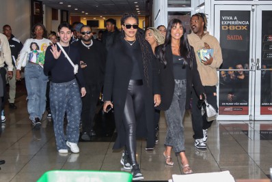 Ludmilla fecha sala de cinema para assistir ao filme 'Avatar' com a família