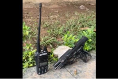 PM prende suspeito com pistola em operação de retirada de barricadas em Belford Roxo