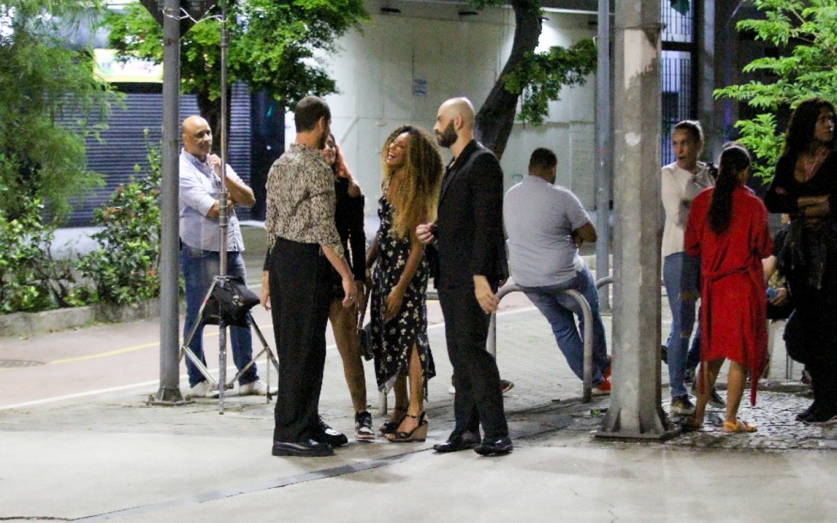 Jos&eacute; Loreto e Sheron Menezzes nas grava&ccedil;&otilde;es de 'Vai na F&eacute;' no Centro do Rio