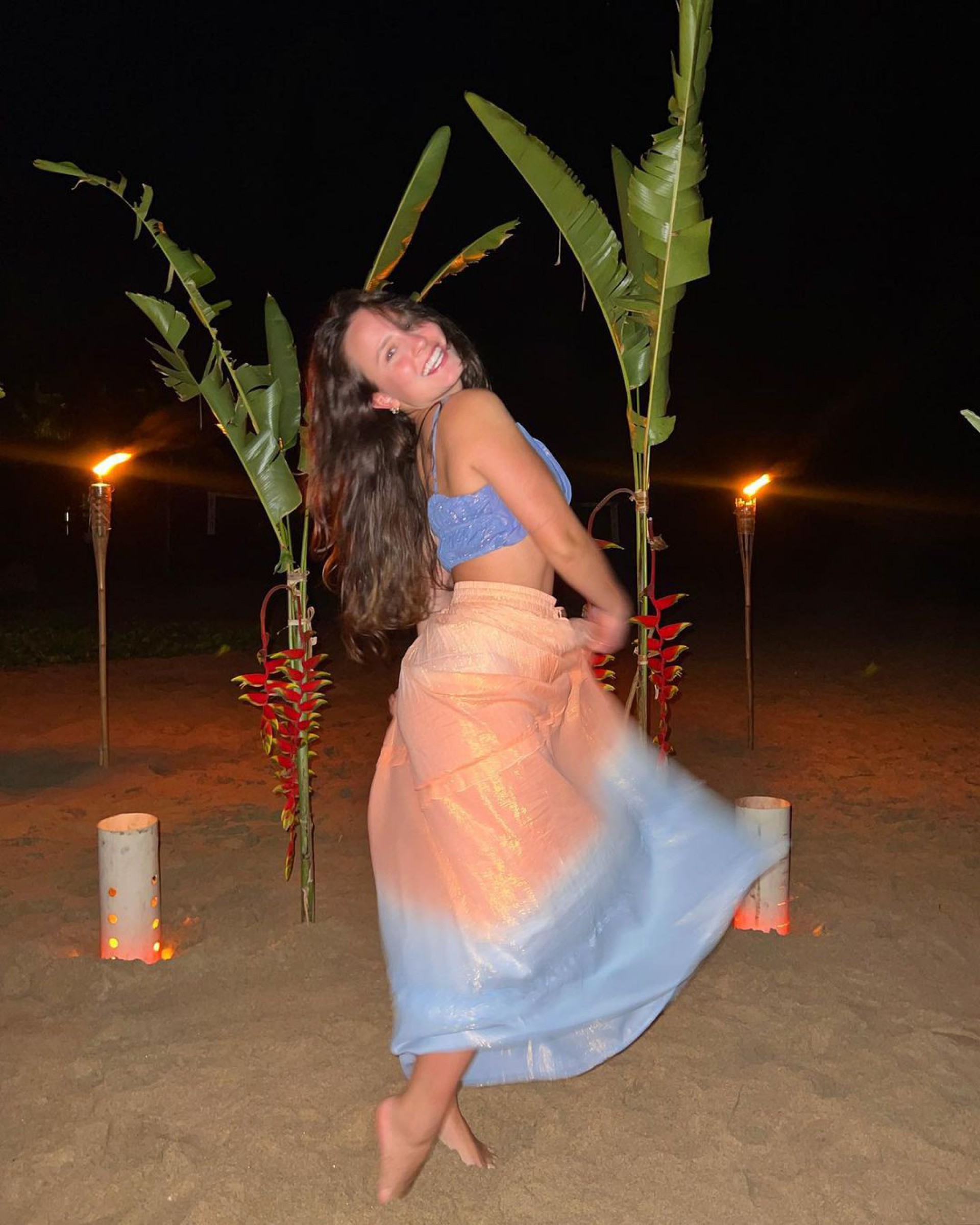 Larissa Manoela mostra fotos de sua viagem para Fernando de Noronha com o namorado, André Luiz Frambach - Reprodução Internet