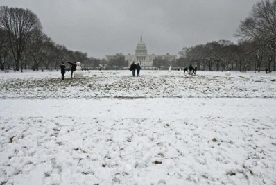 Tempestade de inverno causa transtornos nos EUA e cancela milhares de voos