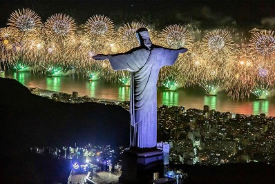 Adeus ano velho, feliz ano novo: veja como economizar na virada