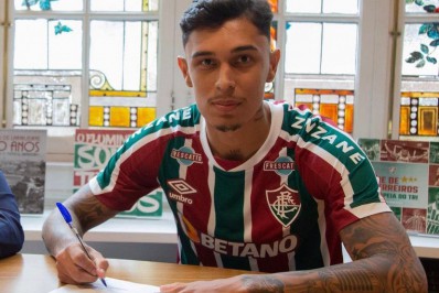 Vitor Mendes comemora acerto com o Fluminense e manda mensagem para a torcida