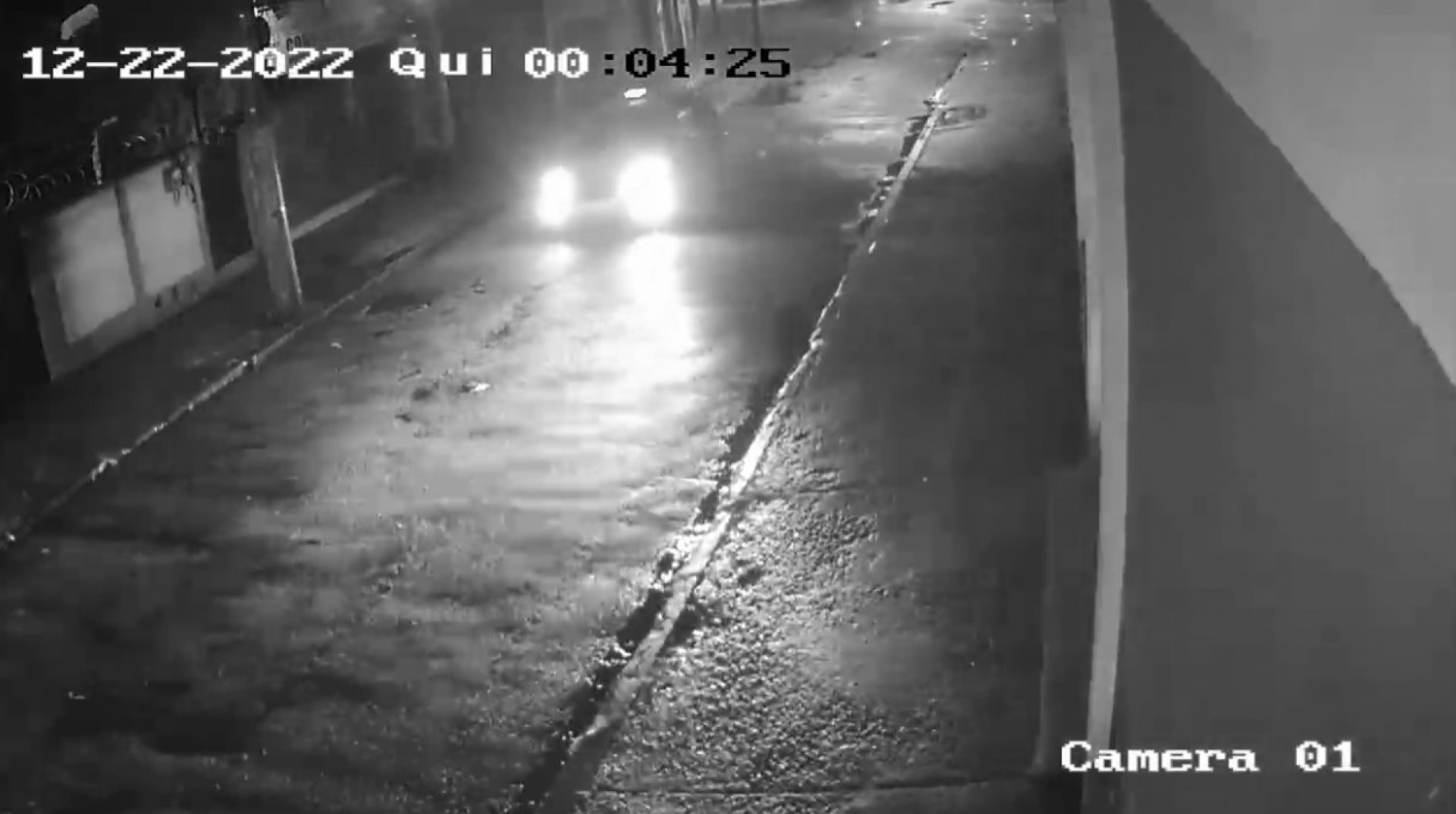 Imagens de câmera de segurança mostram táxi de Carlos atropelando Edinalva - Divulgação