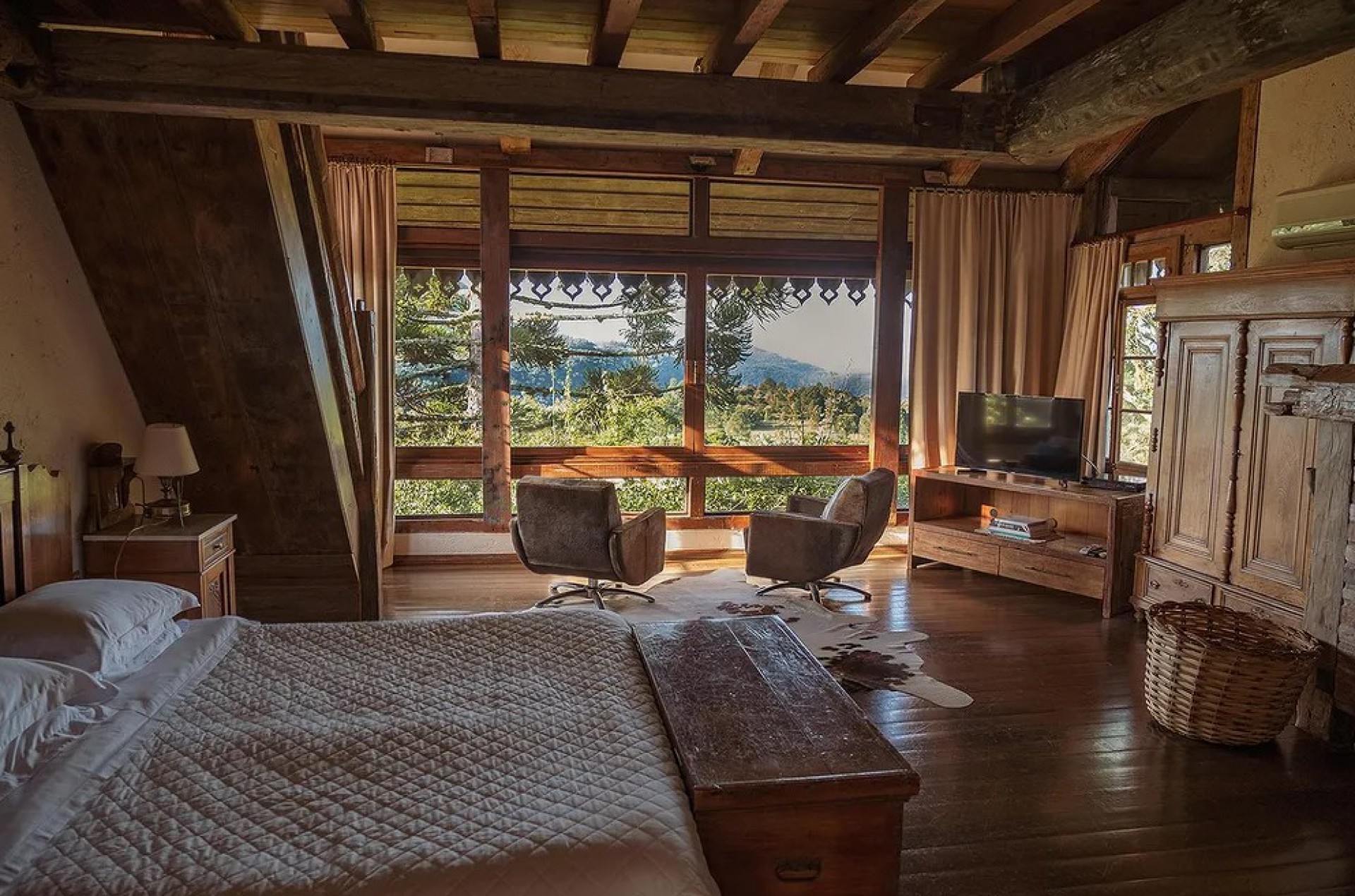 Hotel La Hacienda, em Gramado (RS), foi reservado por Gisele Bündchen para passar o Natal com a família  - Reprodução