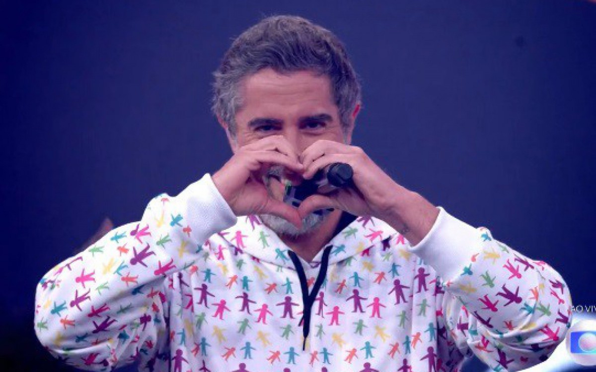 Marcos Mion colocou enfeite da Globo em sua &aacute;rvore de Natal