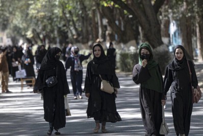 Talibã impede mulheres de trabalharem para ONGs no Afeganistão