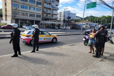 Após dias de confronto e policiamento reforçado, comunidade do Bateau Mouche não tem registro de tiroteio