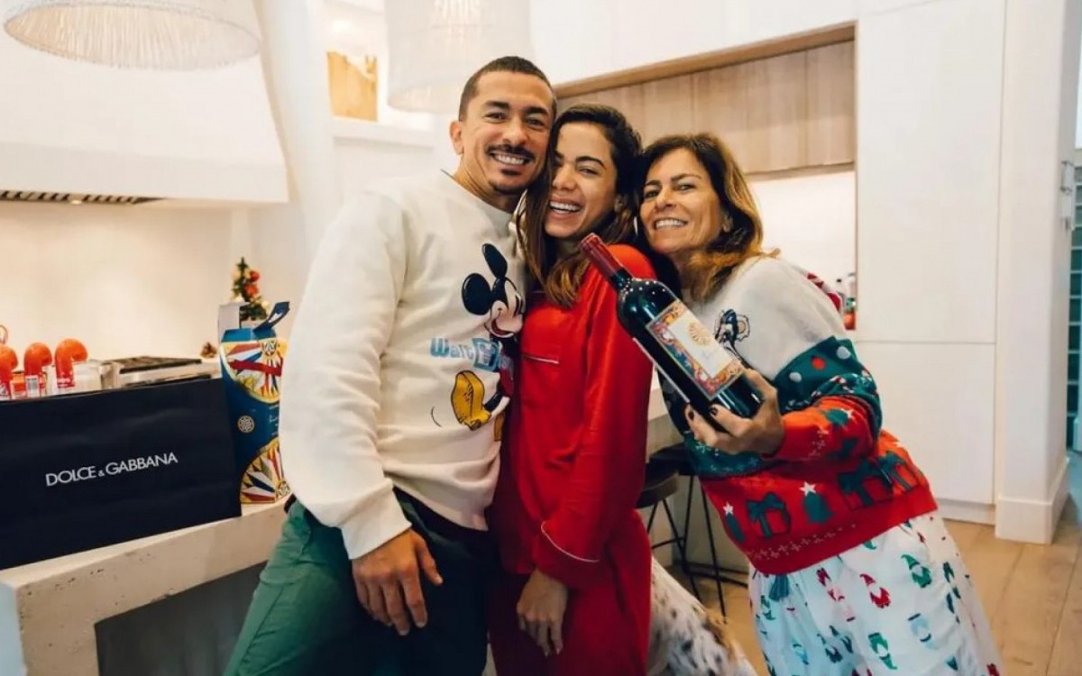 Anitta comemora o Natal com família e amigos nos Estados Unidos - Reprodução/Instagram