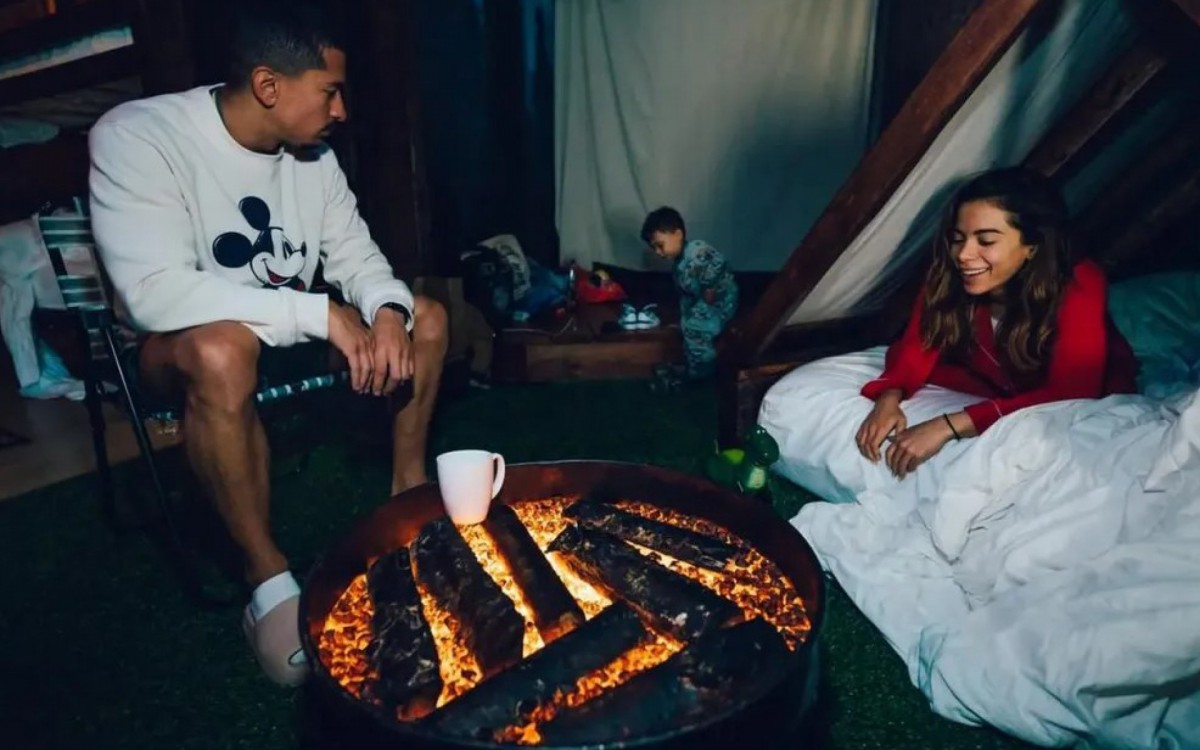 Anitta comemora o Natal com fam&iacute;lia e amigos nos Estados Unidos