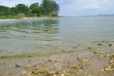 Cinco pessoas da mesma família morrem afogadas em prainha no interior de SP