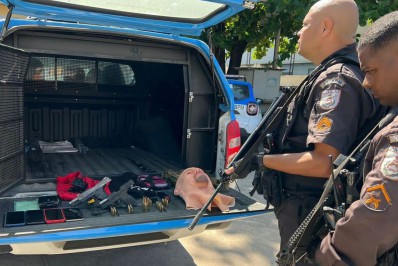 PM prende seis criminosos integrantes de milícia em Belford Roxo
