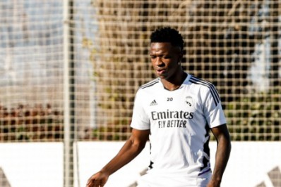 Vinicius Junior, Rodrygo e Militão voltam aos treinos no Real após decepção na Copa