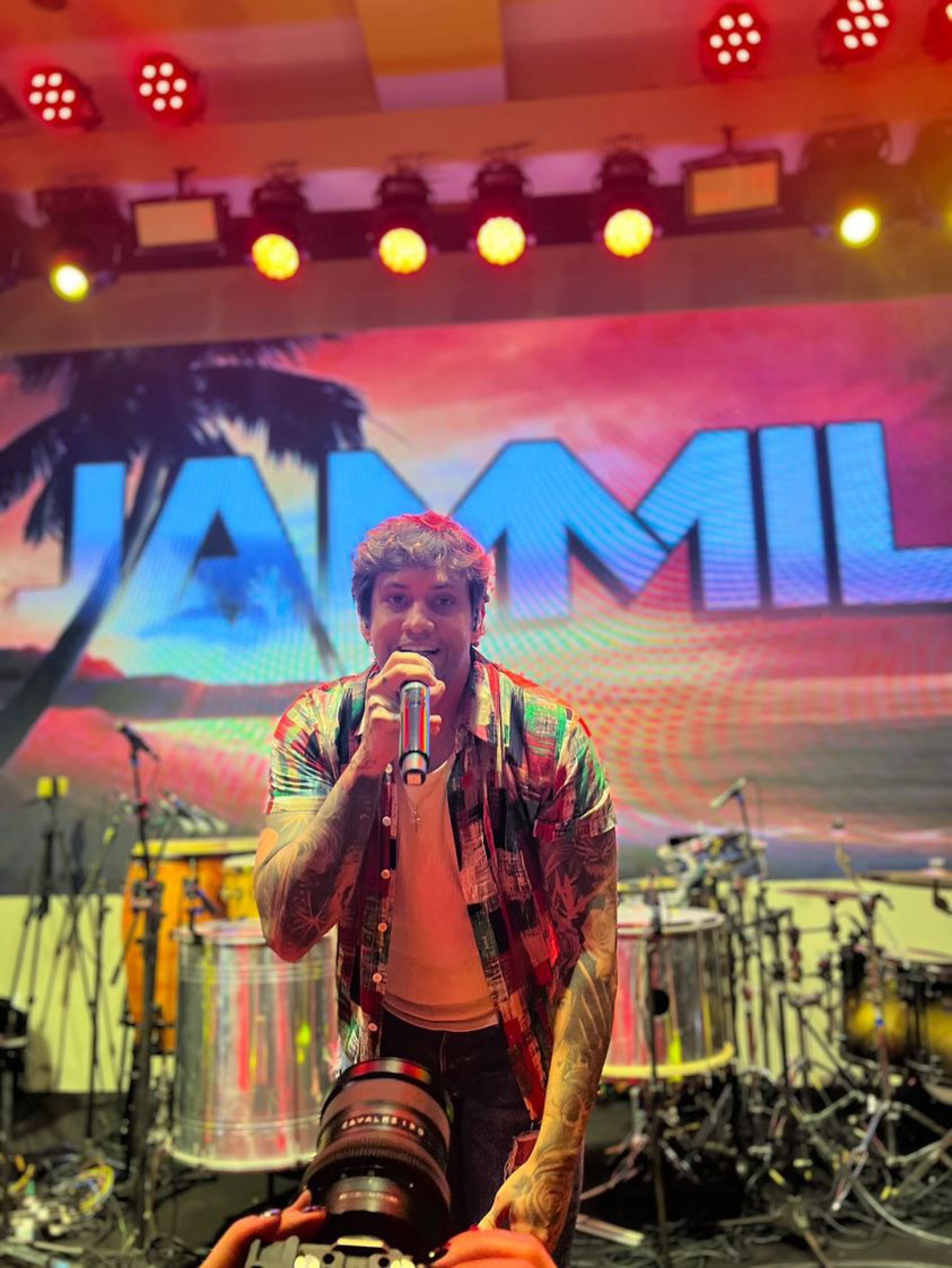 A Banda Jammil é uma banda brasileira de axé music. Teve como vocalista original Tuca Fernandes entre 1994 e 2011, fase em que extraiu os maiores sucessos como 