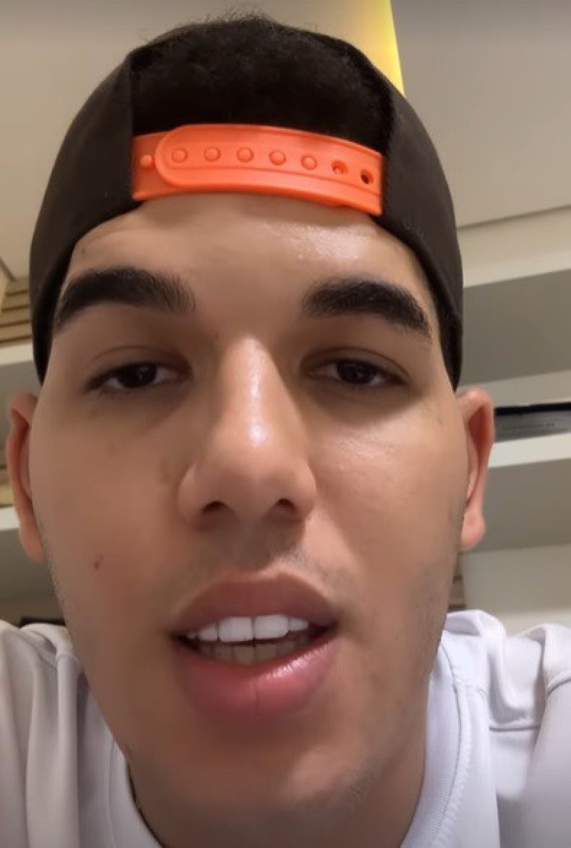 Zé Vaqueiro tranquiliza fãs após pane em avião - Reprodução do Instagram